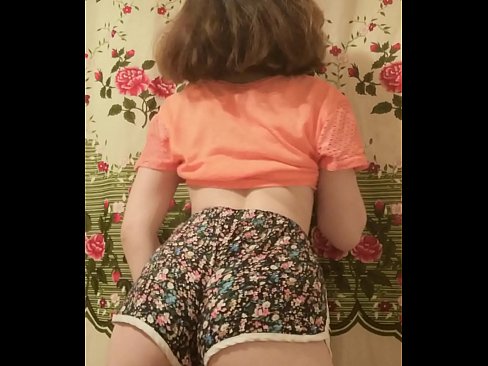 ❤️ Nena jove sexy despullant-se els pantalons curts davant la càmera ❤️ Putes al porno ca.pi-porno.ru ❌❤