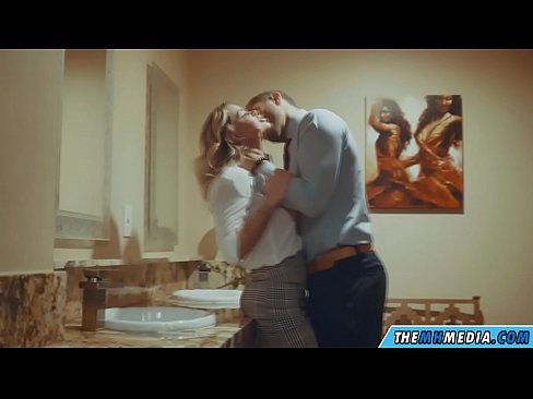 ❤️ Quan una rossa tetona et sedueix en un lavabo públic ❤️ Putes al porno ca.pi-porno.ru ❌❤